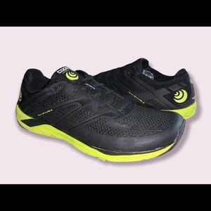 Topo Runventure 2 Men's Size 11 In Black / Green